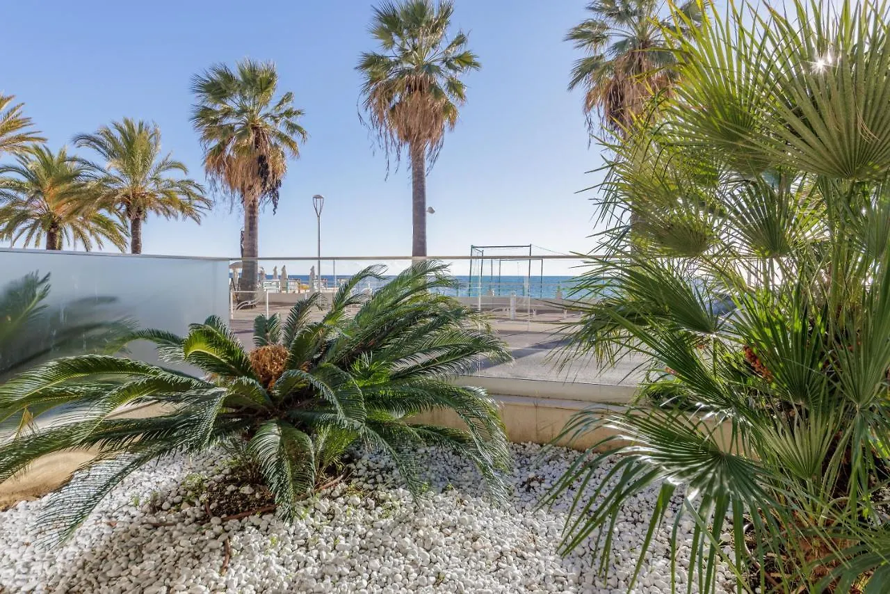 Le Midi 8 By Estates Cannes