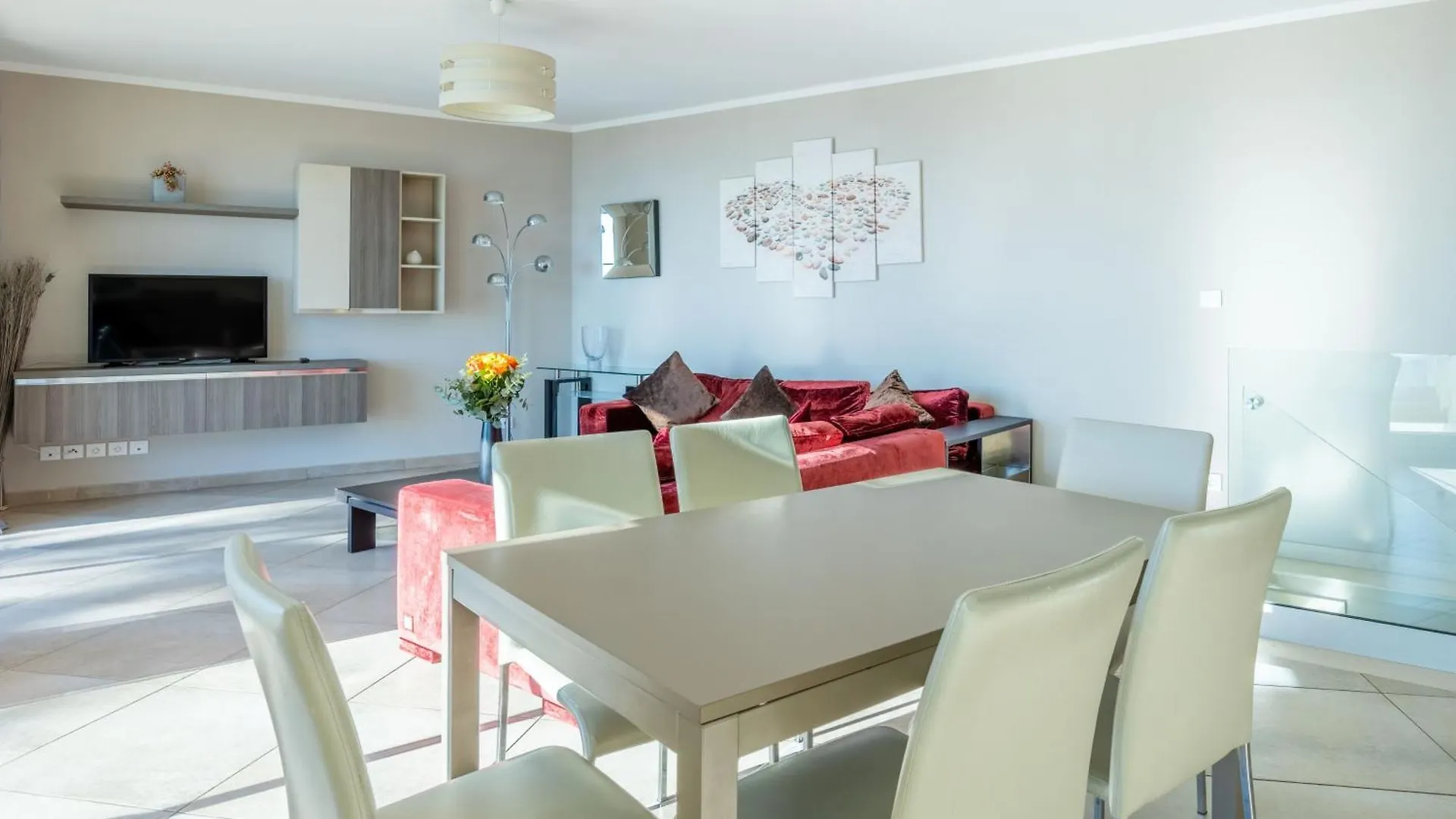 Apartment Le Midi 8 By Estates Cannes