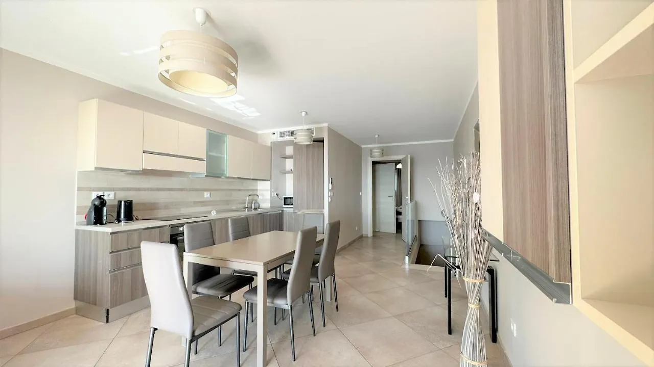 Apartment Le Midi 8 By Estates Cannes