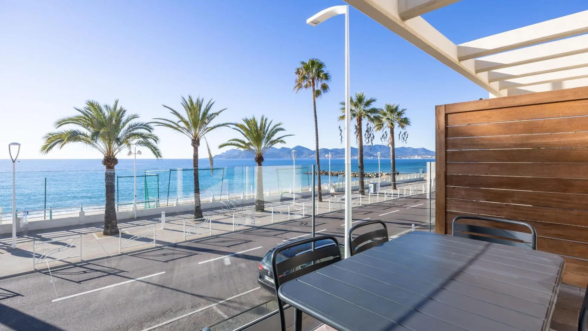 Le Midi 8 By Estates Cannes Franciaország